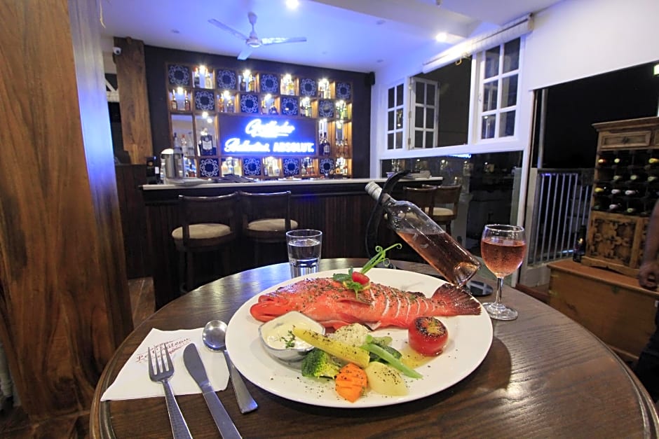 Le Chateau - A Heritage Boutique Hotel