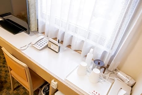Single Room - Non-Smoking