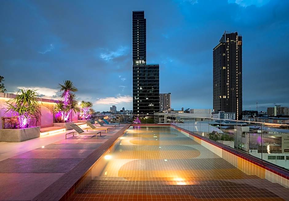 The Quarter Ratchathewi  by UHG