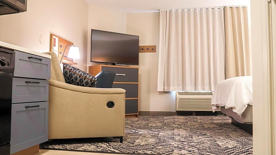 Candlewood Suites Peoria At Grand Prairie Hotel By IHG