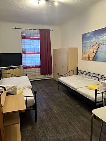 Doppelzimmer-Standard-Gemeinsames Badezimmer-Zweibett