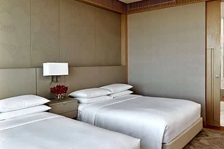 Executive Room with Two Double Beds and Executive Lounge Access