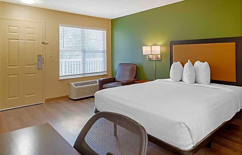 Extended Stay America Select Suites - Durham - University