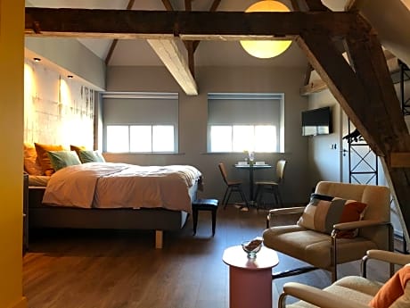 Deluxe Double Room with Extra Bed