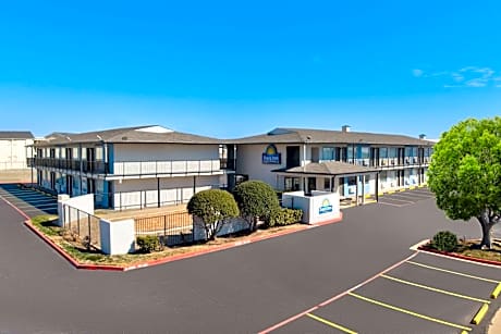 Days Inn by Wyndham Wichita Falls