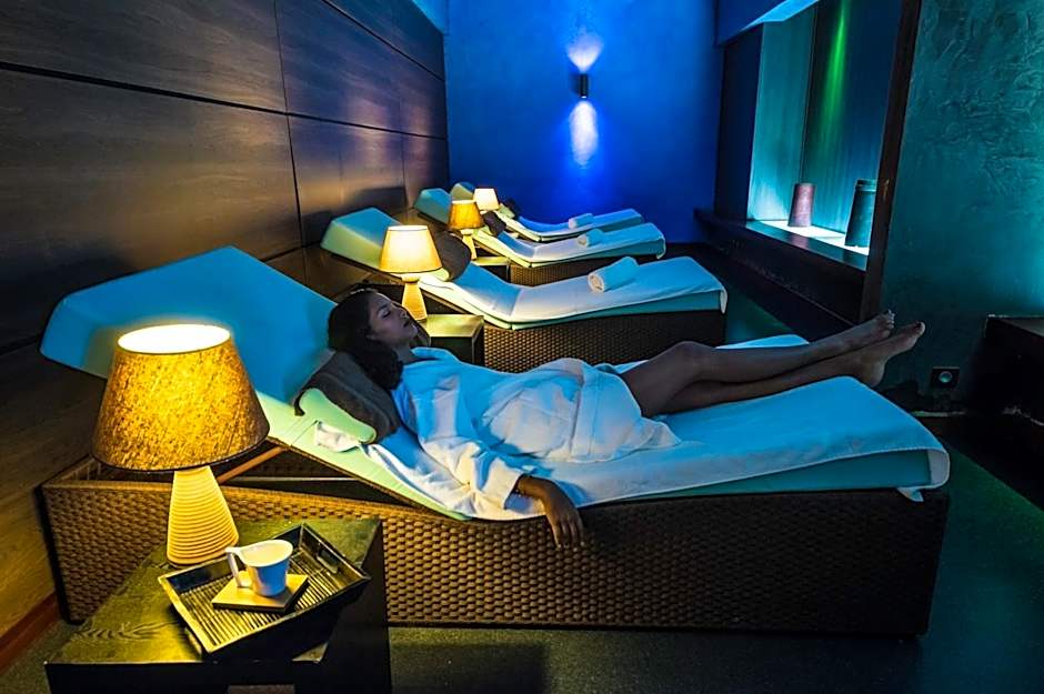 Mahogany Hotel Residence & Spa