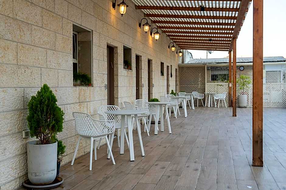 Shlomtzi Hotel