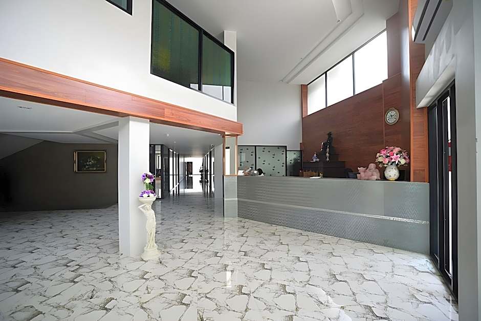 CHANTHABURI CENTER