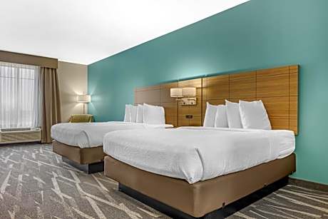 2 QUEEN BEDS,NSMK,HI SPEED,MICRFG,PILLOWTOP MATTRESS,FULL BREAKFAST