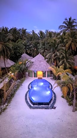 Sunset Beach Suite with Infinity Pool