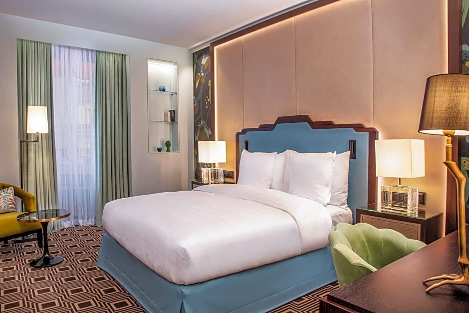 Hotel Bristol