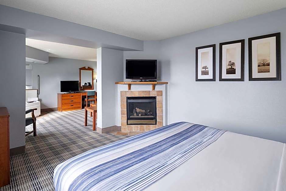 AmericInn by Wyndham Stuart