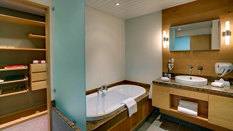 Le Suffren Hotel & Marina