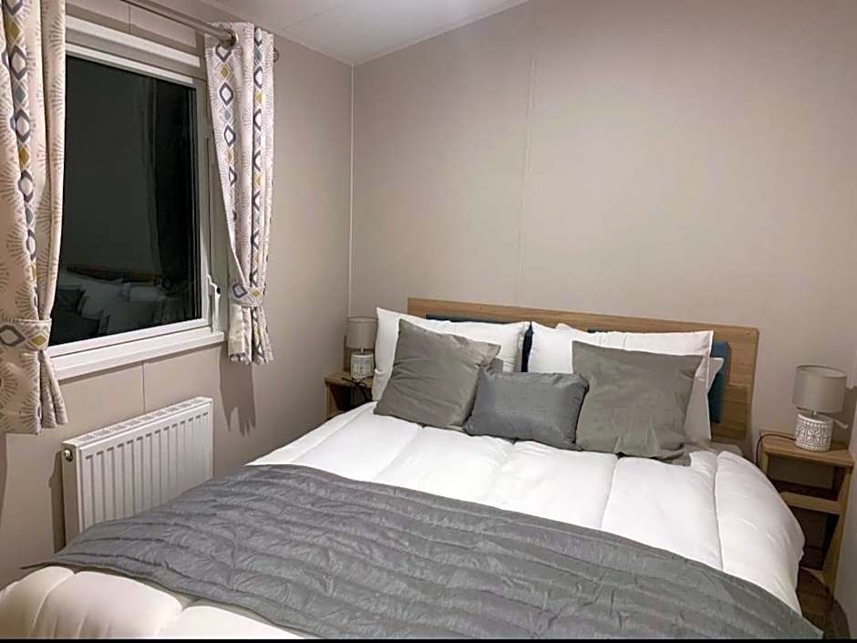 Southview Holiday Park, Deluxe Caravan