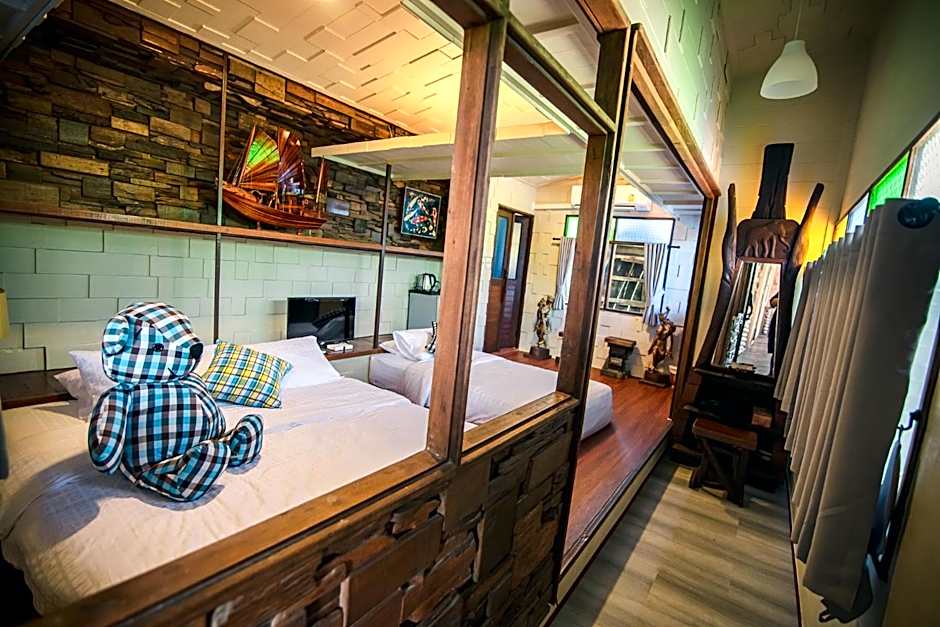 Suankaew​ art​ hostel​