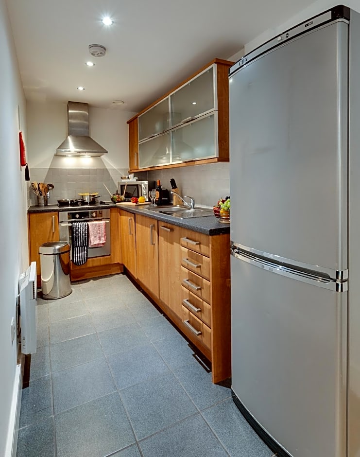 Base Serviced Apartments - Cumberland Street