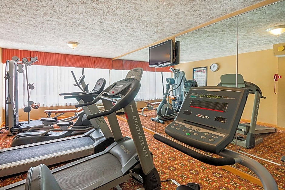 Clarion Inn Fairmont