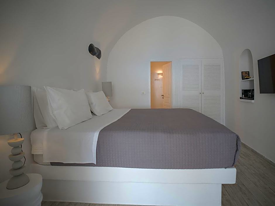 Anemos Cave Suites