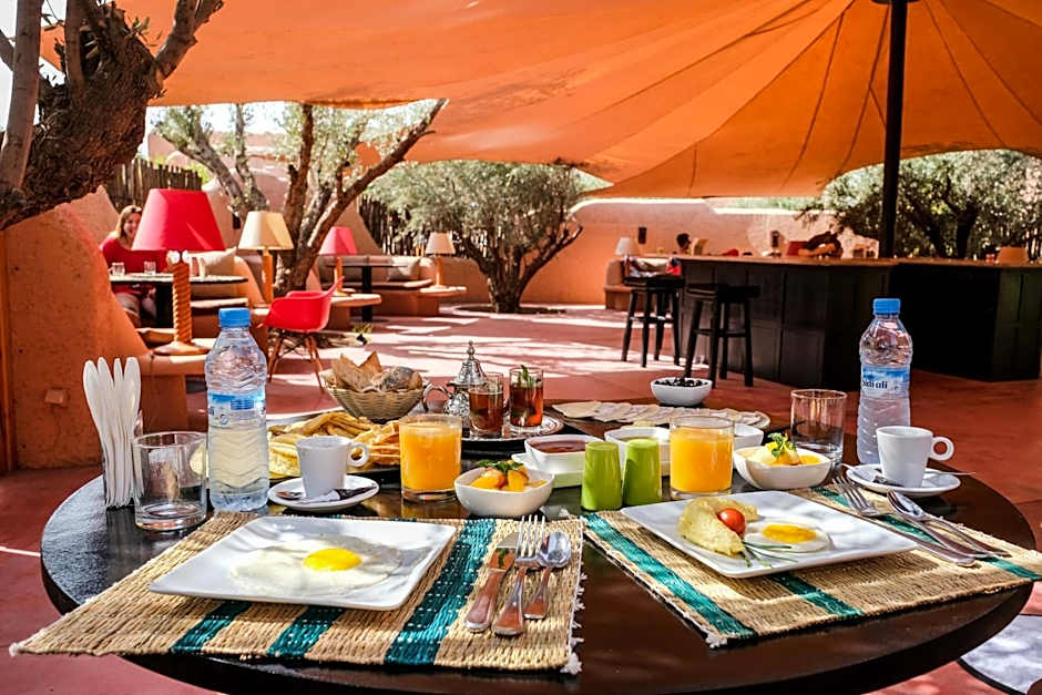 Oasis lodges