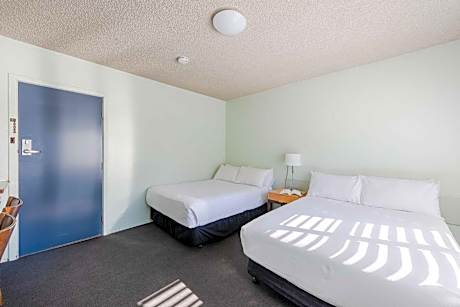 Budget Double Double Room