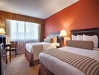 Ramada by Wyndham East Syracuse Carrier Circle