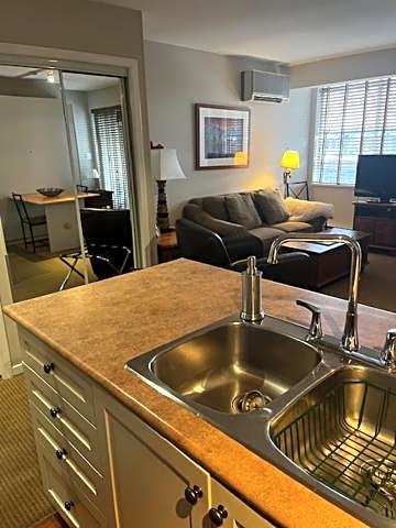 Town Plaza Suites by Golden Dreams