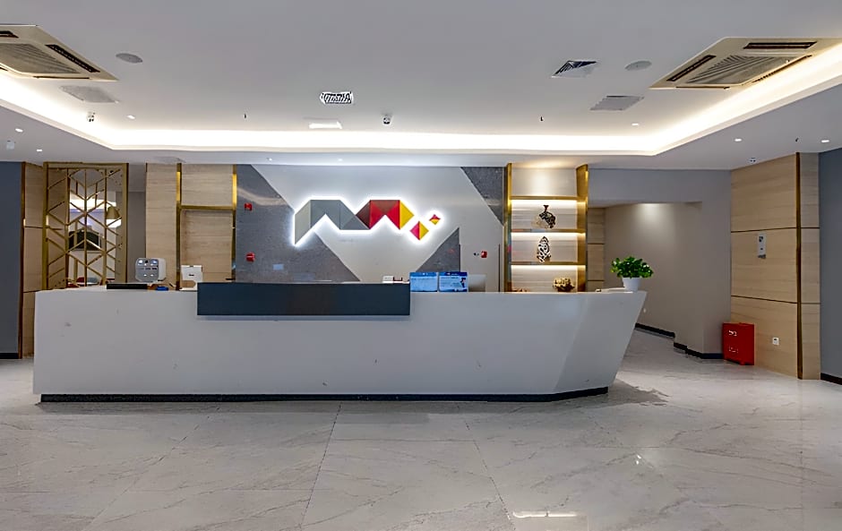 Borrman Hotel Mianyang Fucheng District High-speed Railway Station