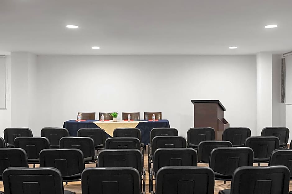 Ramada by Wyndham Tampico Centro