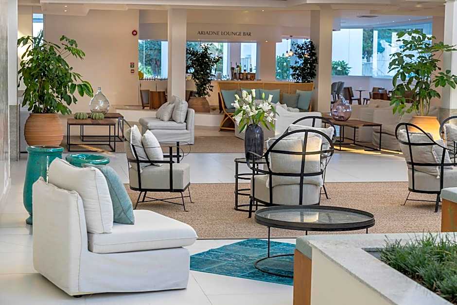 Leonardo Plaza Cypria Maris Beach Hotel & Spa