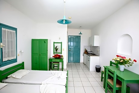 Triple Standard Studio