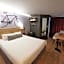 Kyriad Hotel Laval