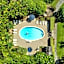 Plantation Hale Suites