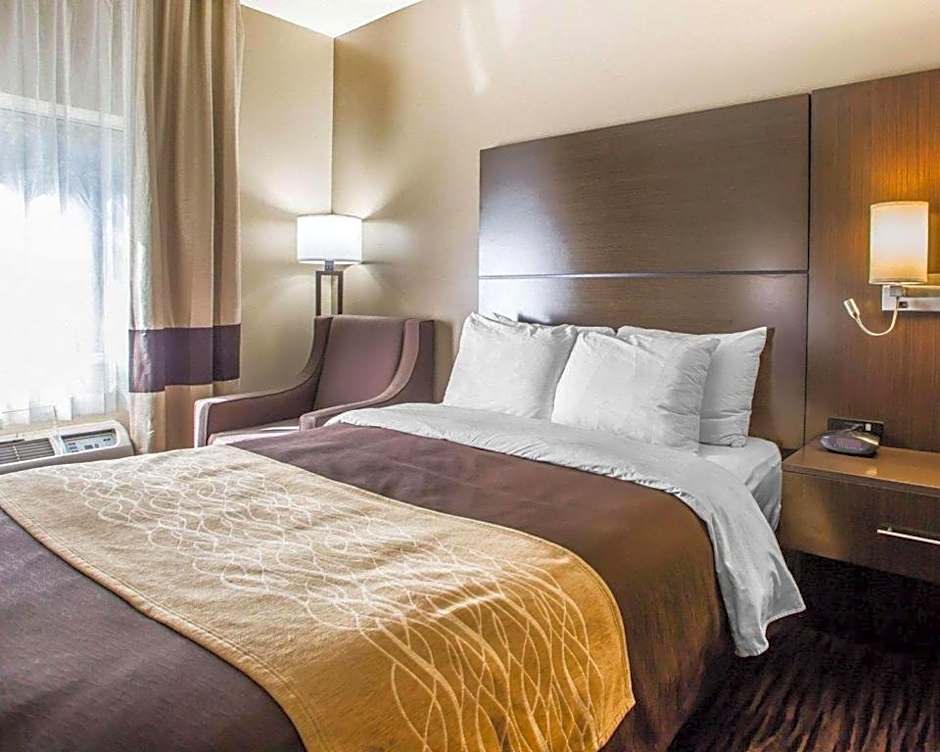 Quality Inn Dayton North - Vandalia