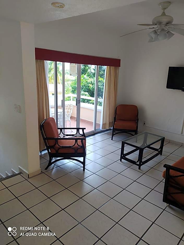 Villas del Palmar Manzanillo with Beach Club