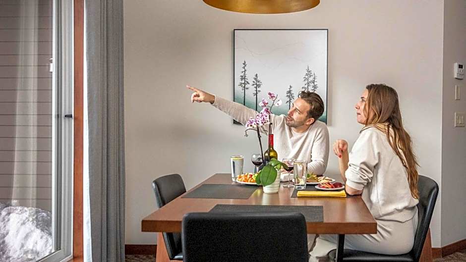 Blackstone Mountain Lodge by CLIQUE