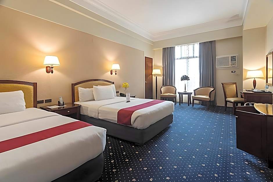 Sarrosa International Hotel And Residential Suites