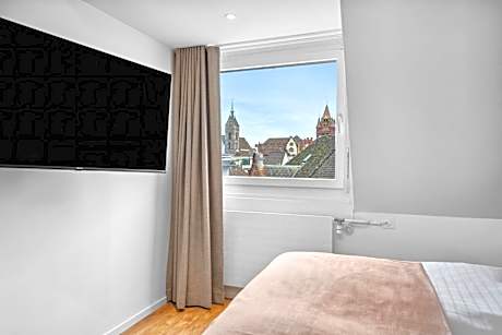 One-Bedroom Suite with sofa bed