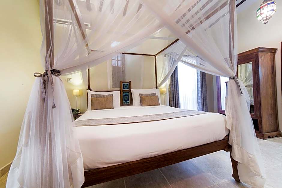 Maru Maru Hotel