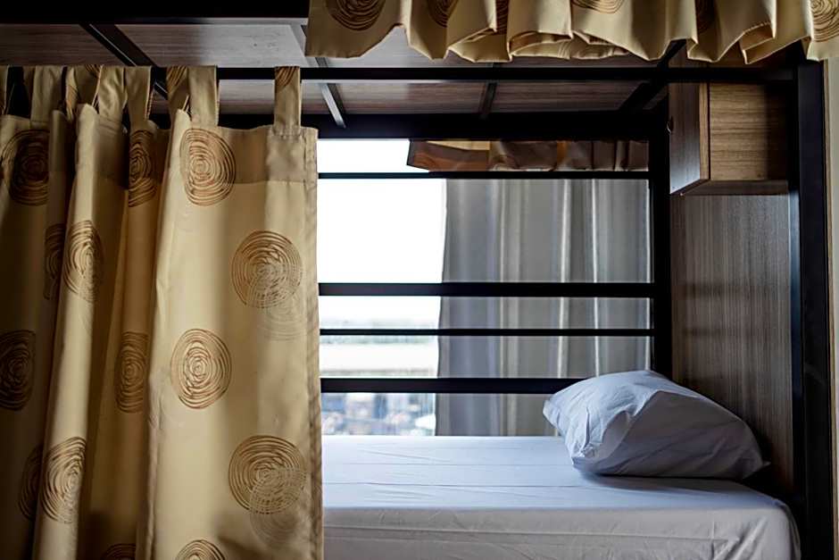 SLEEP TO FLY HOTEL & HOSTEL suvarnabhumi airport