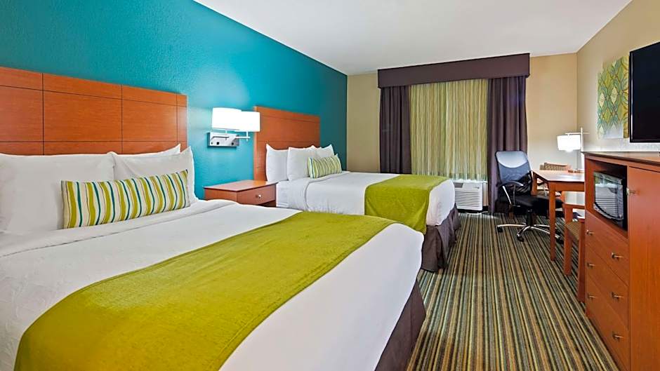 Best Western Plus Menomonie Inn & Suites