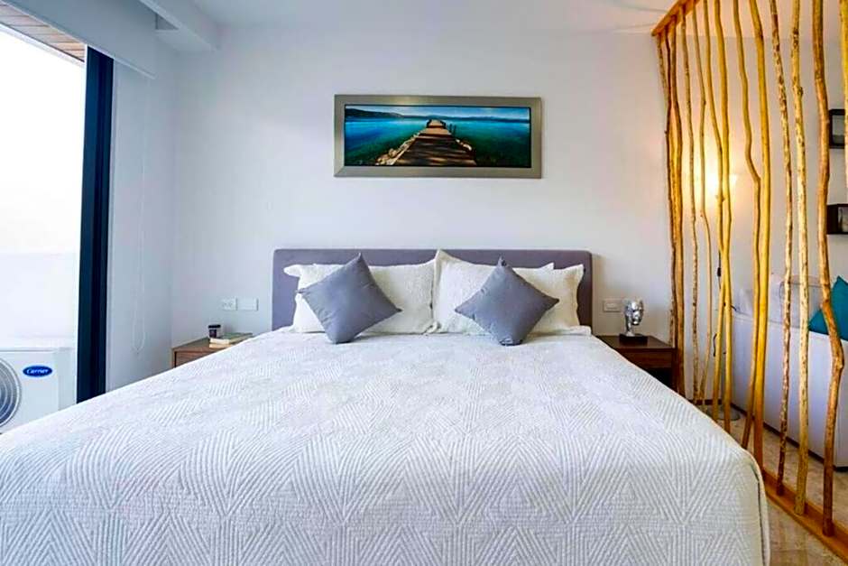 Cozy Studio Pool and Roof Lounge Beach 5 Blocks