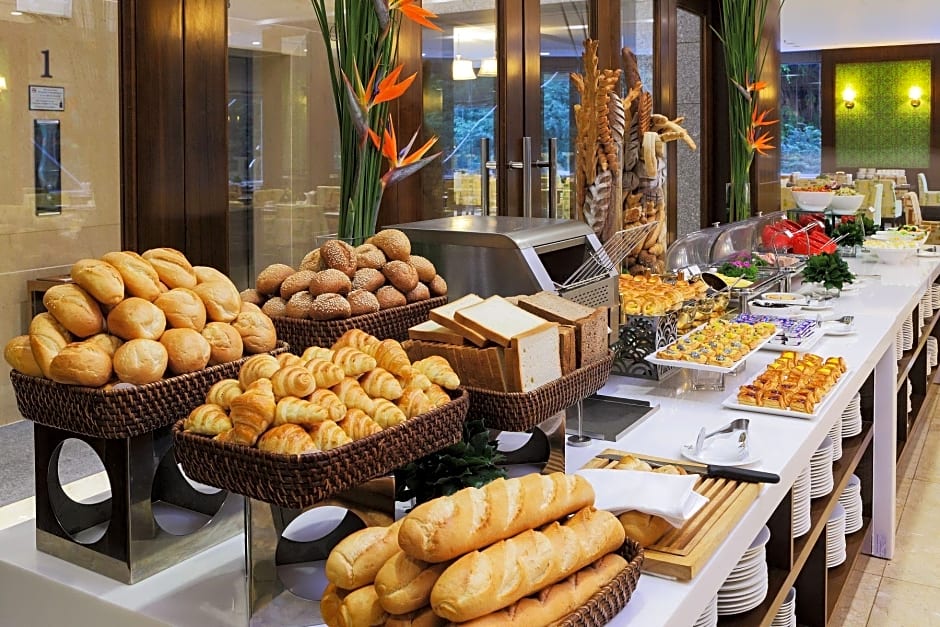 Central Palace Hotel