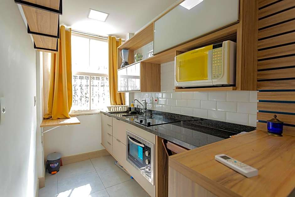 SUH Copacabana 14 Cozy Bohemian Beach Subway!