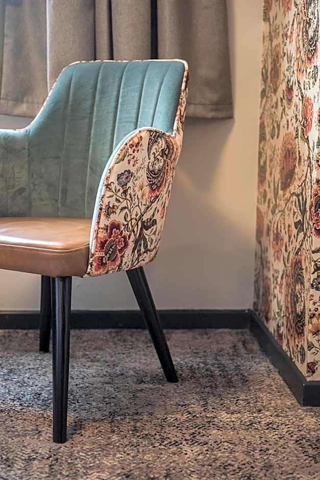 Cat & Lion Country Pub and Hotel