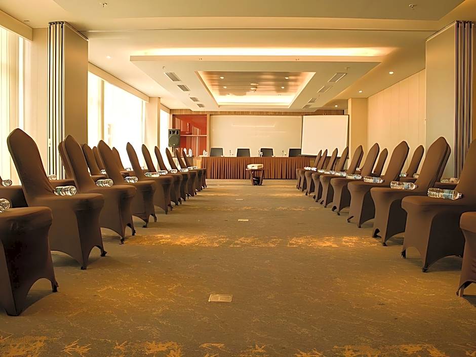 Emersia Hotel & Resort Batusangkar