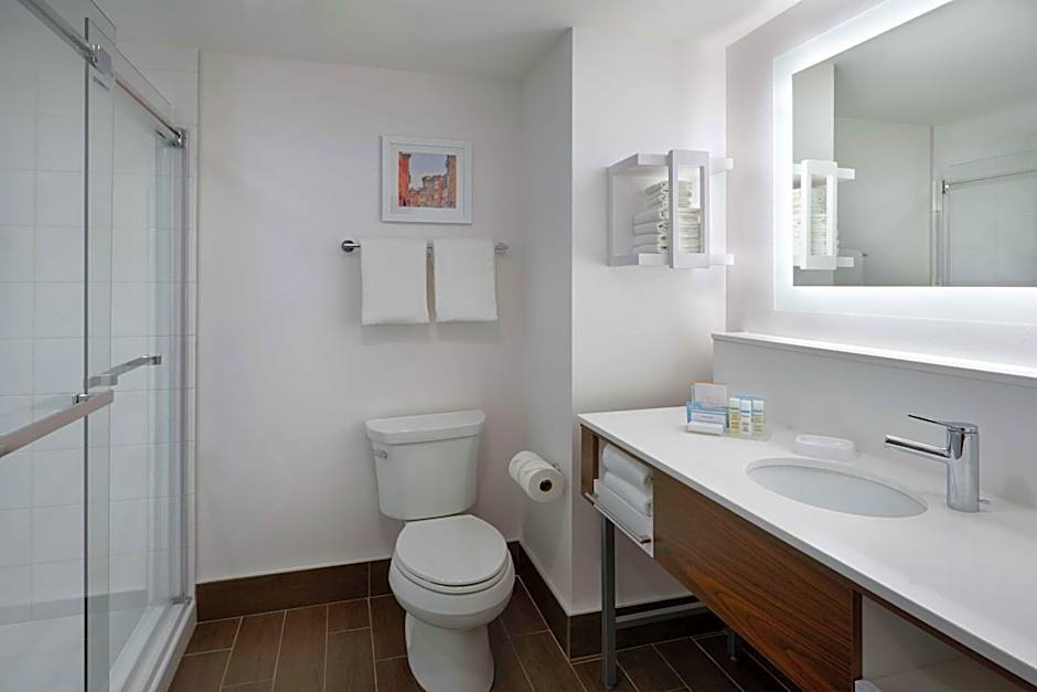 Hampton Inn & Suites Montreal-Dorval