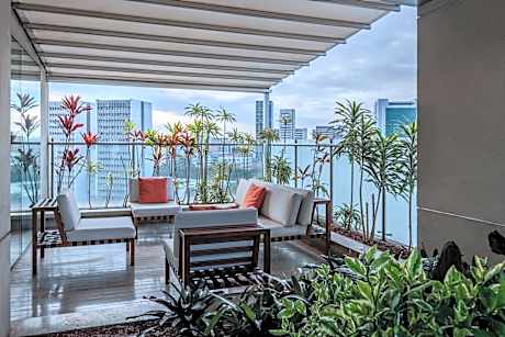 King Studio Suite - Concierge Lounge Access