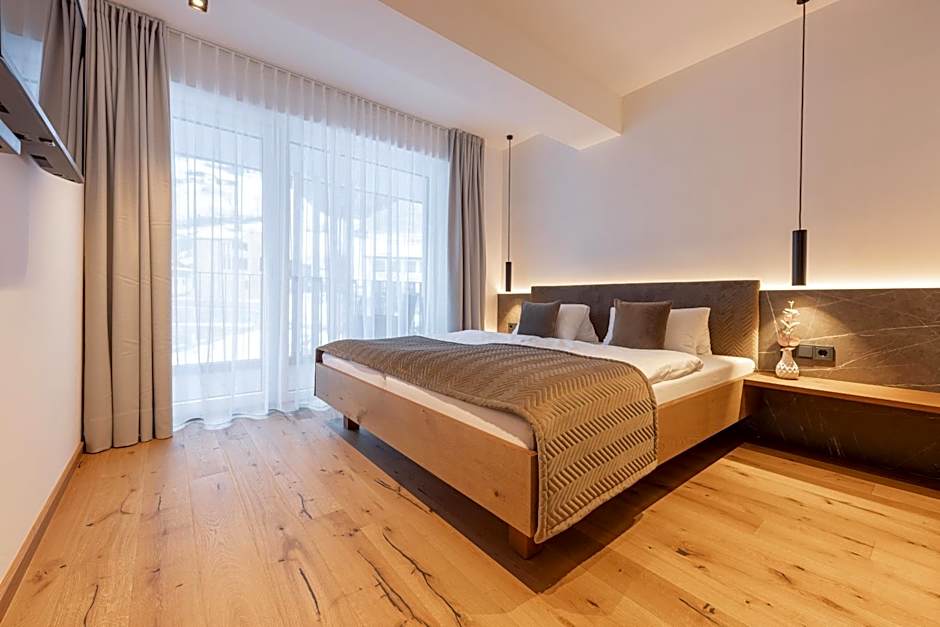 Max Mountain Apartments