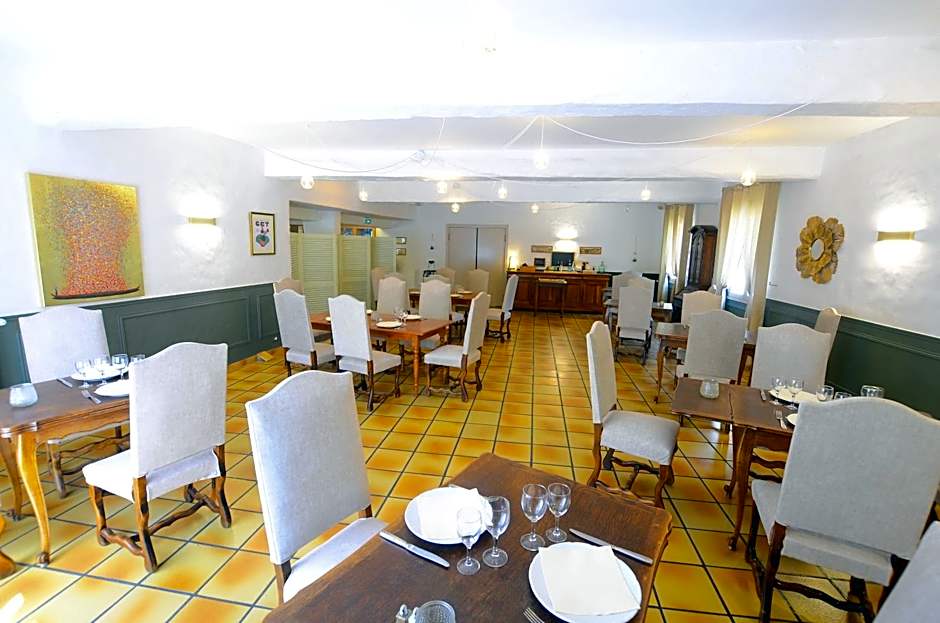Logis Hôtels - Hôtel Restaurant du Midi