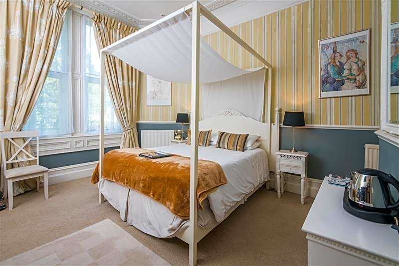 Photo 1 of 6 of Executive Suite